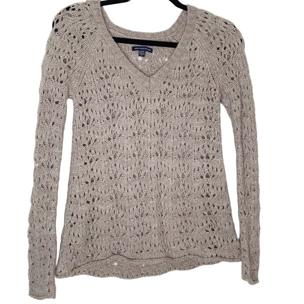 American Eagle outfitters V neck sweater. Size XS